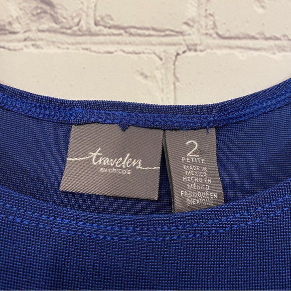 Travelers By Chicos Womens Shirt sz 2 Petite LP Blue Cold Shoulder Chain NWT - Picture 2 of 6